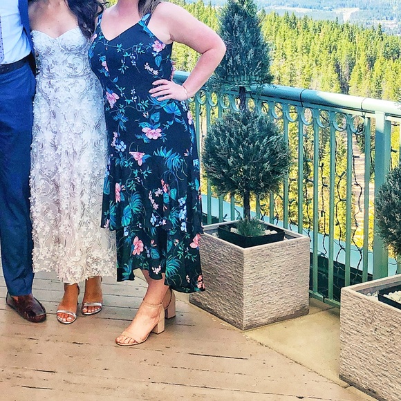 Banana Republic Maxi Dress - Picture 2 of 3